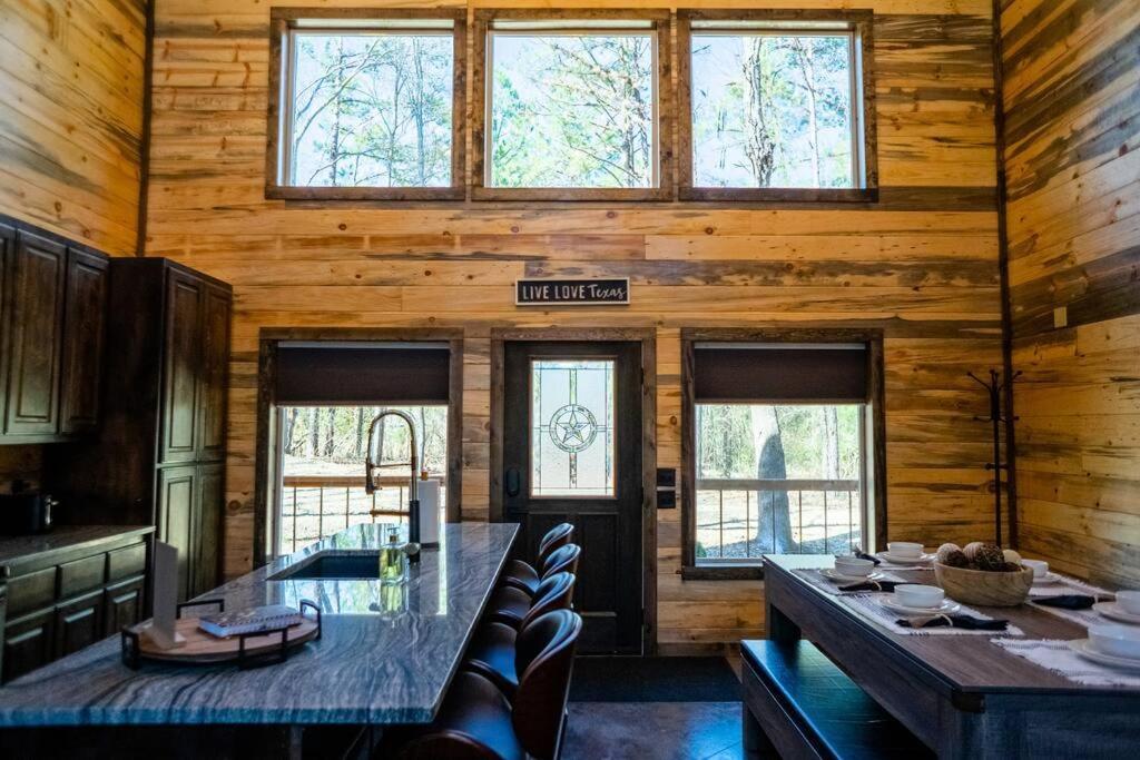 The Big Tex Luxury Cabin Is Epic Broken Bow Exterior foto