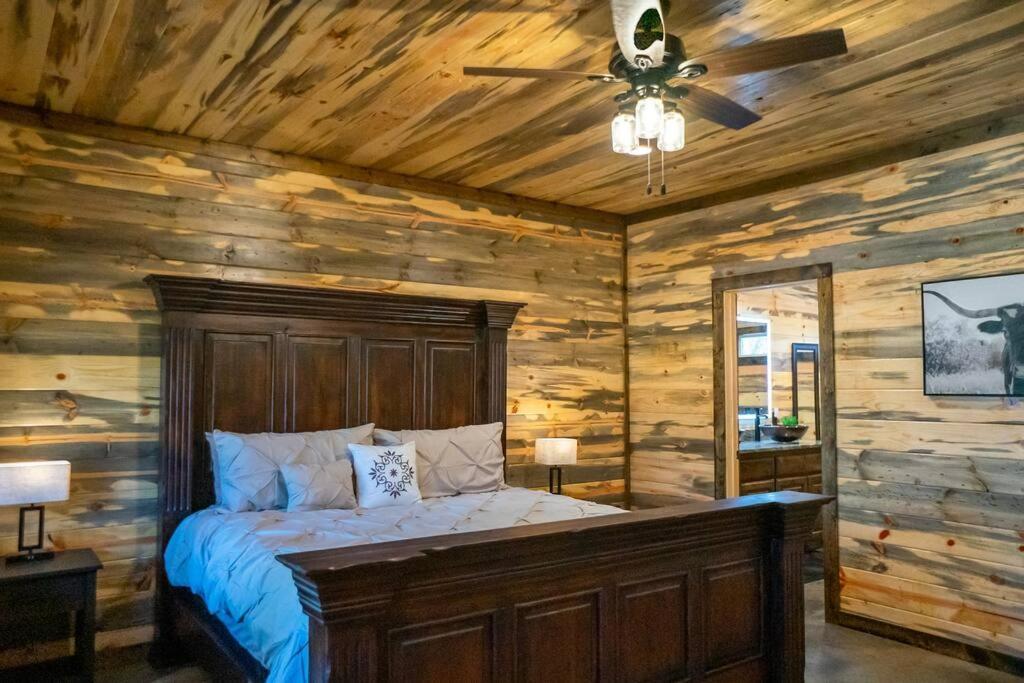 The Big Tex Luxury Cabin Is Epic Broken Bow Exterior foto