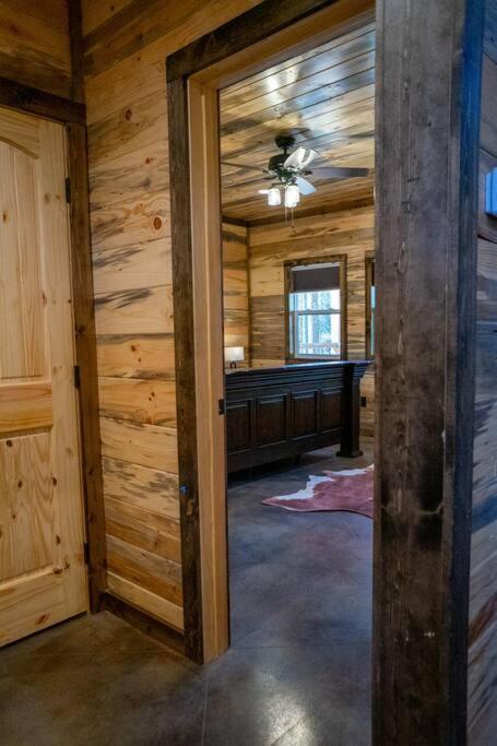 The Big Tex Luxury Cabin Is Epic Broken Bow Exterior foto